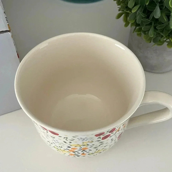 Simons Maison Set of Two Floral Pattern Porcelain Mugs - Picture 4 of 8